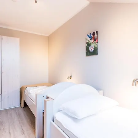 Holiday home Alte Schule 6 *